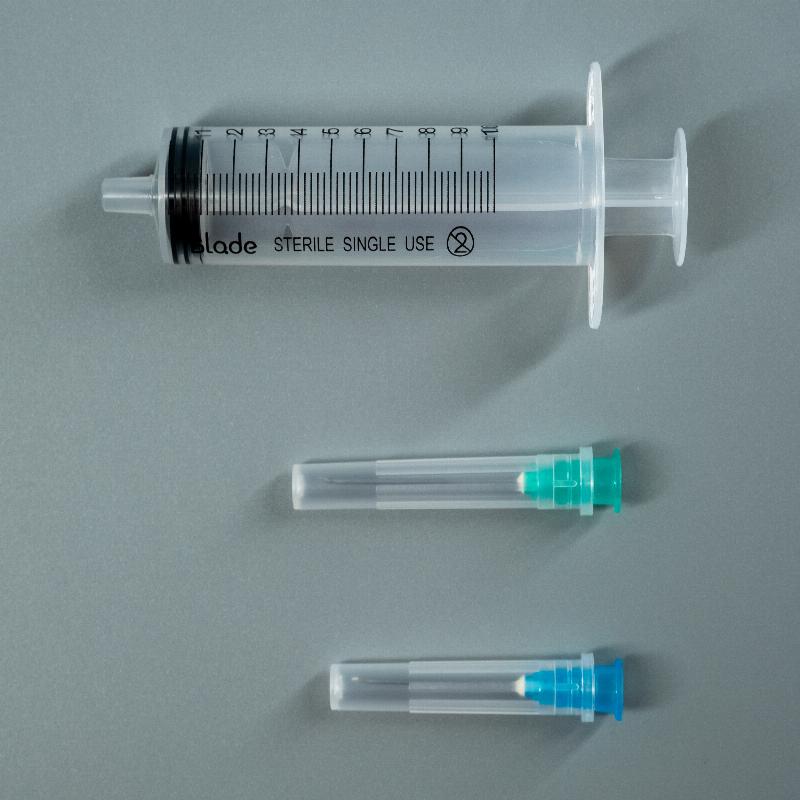 Шприц BLADE Simple 10 мл. 3-ох дві голки (G23*32mm, G21*38mm)